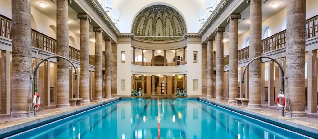 stadtbad_indoor_pools